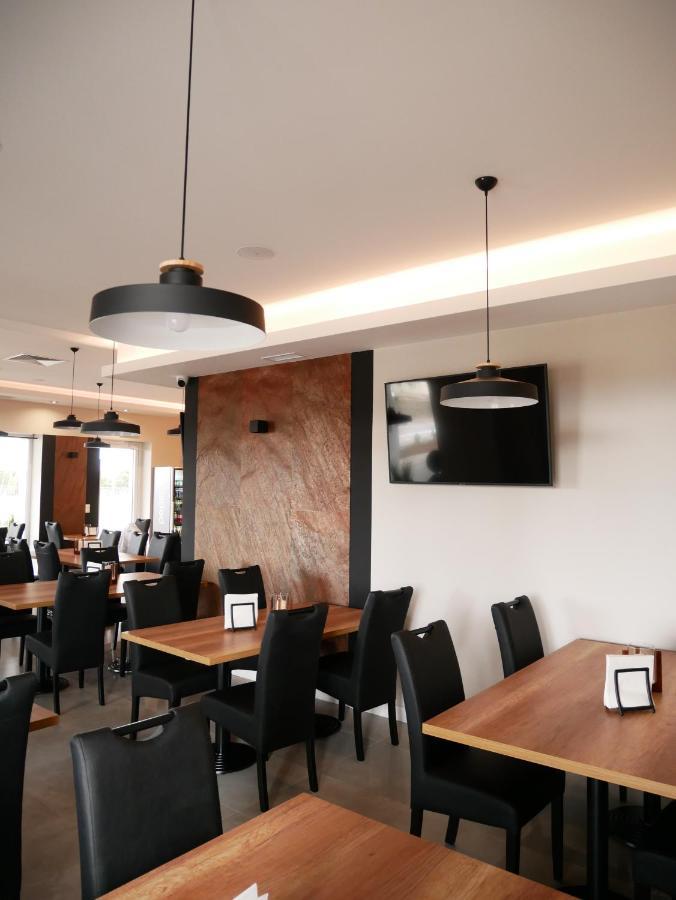 Przystanek Roszkow -Noclegi I Restauracja Esterno foto